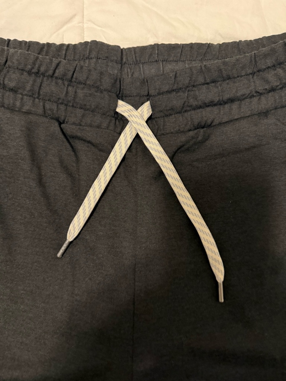 Vuori Black Halo Essential Wideleg Pant - Picture 3 of 4